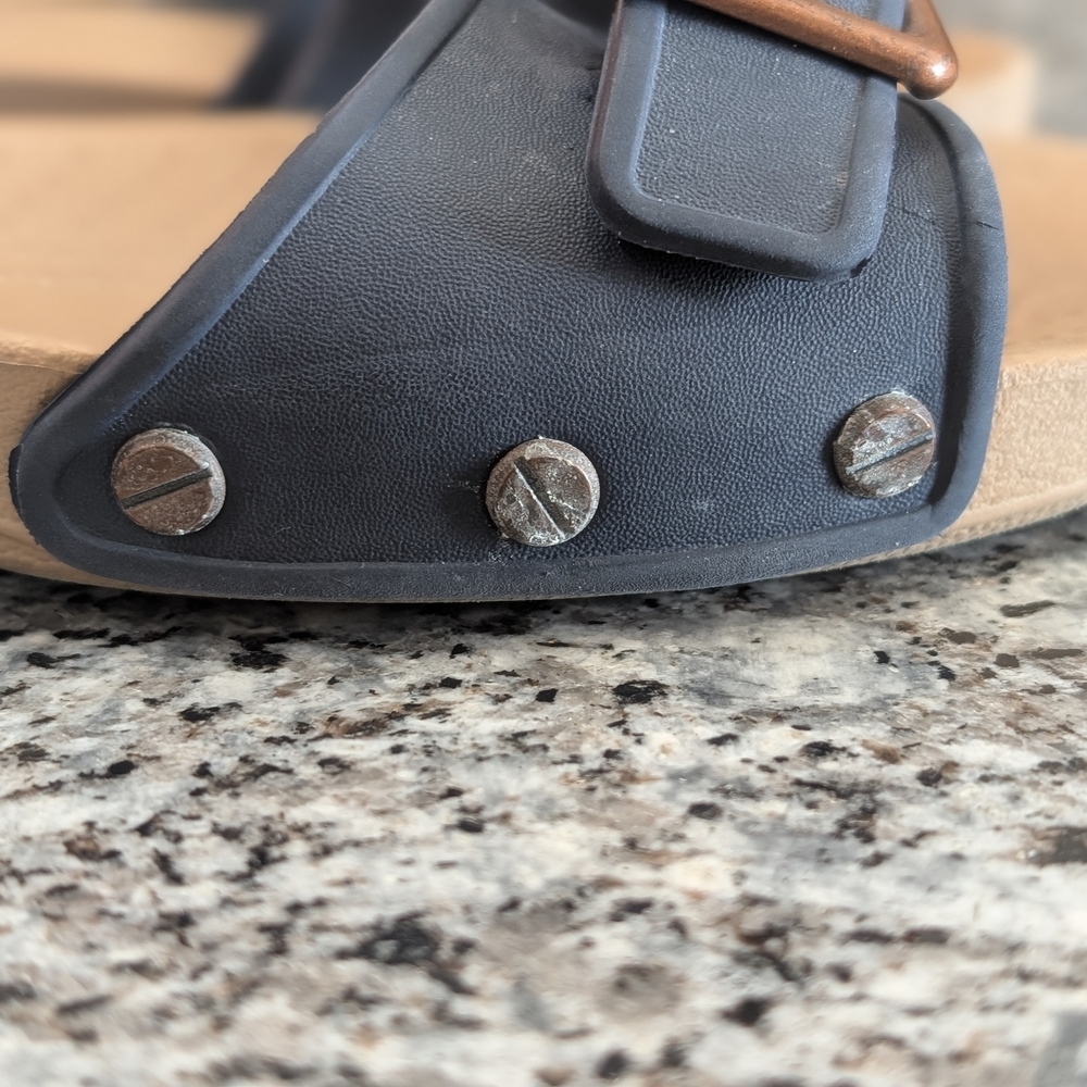 Crocs Women’s Slide Sandals W9 Navy Buckle Comfort Casual Summer Shoes - Picture 5 of 10
